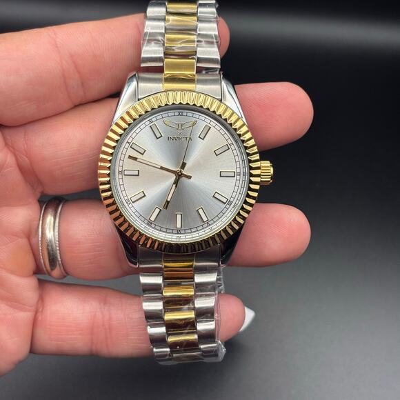 Invicta 69010 Mens Two-Tone Stainless Steel Watch Silver Dial NIBWT - Picture 13 of 17